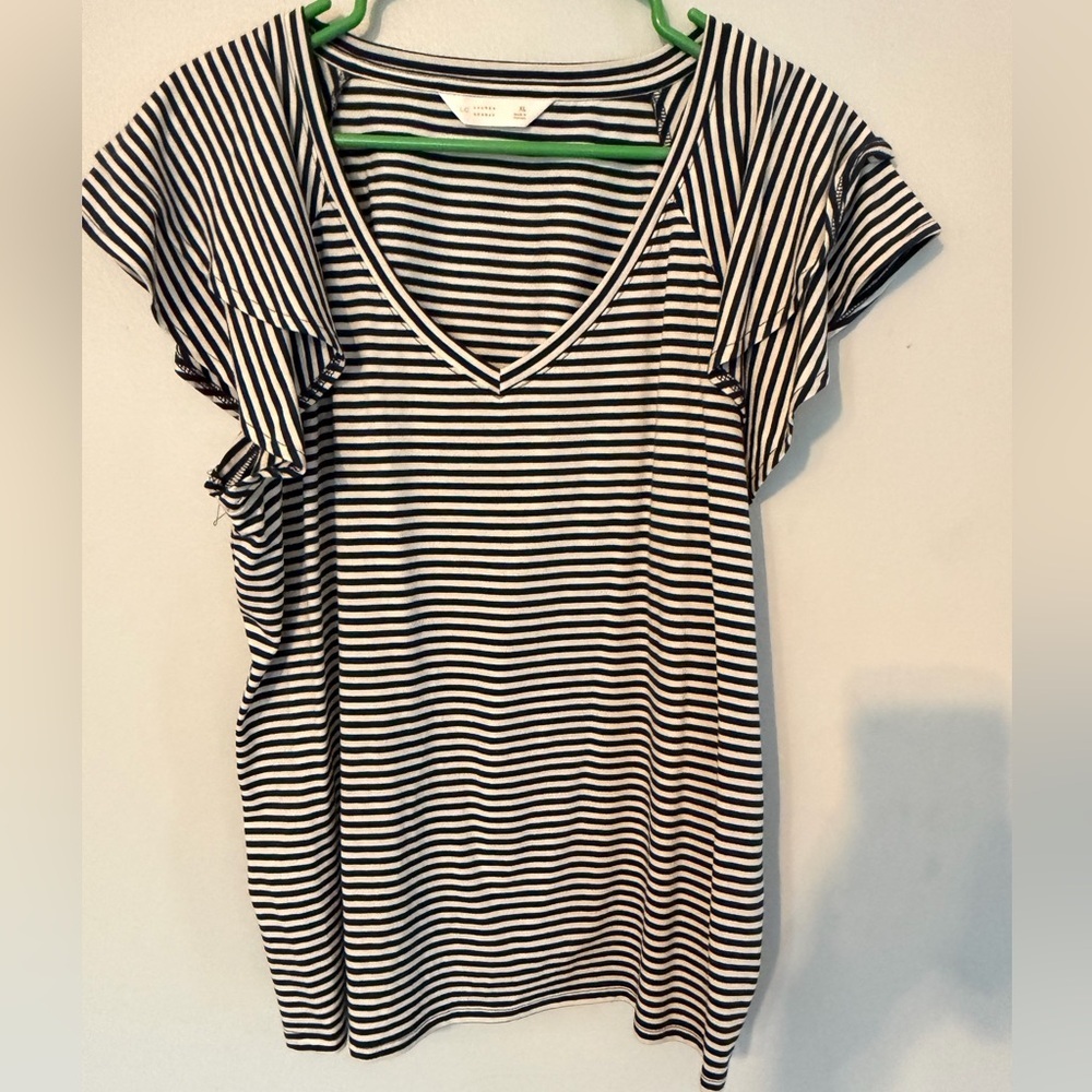 NWT LC Lauren Conrad Navy & White Striped V-Neck Flutter Sleeve Top